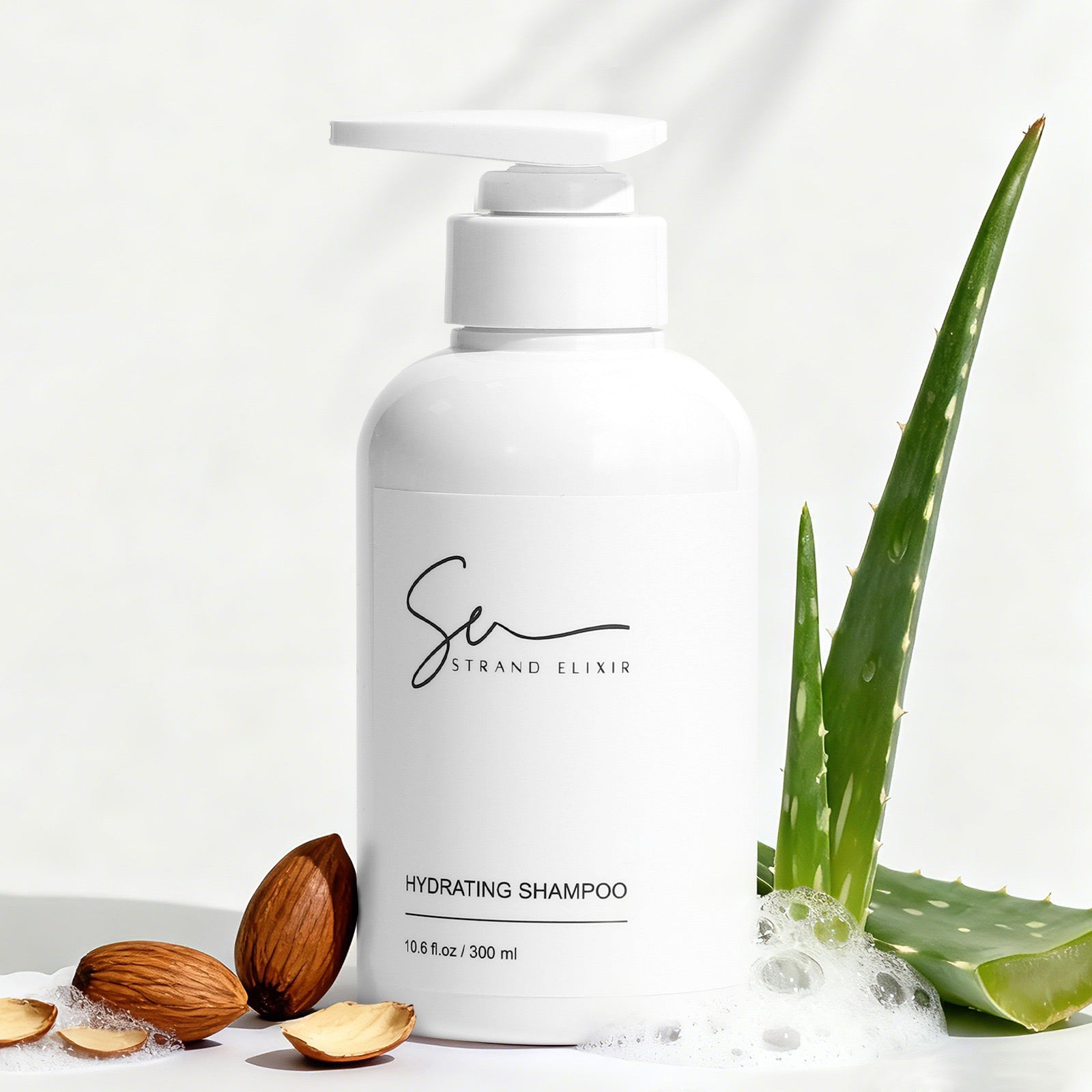 Gentle Deep Cleanse 
Washes away build up while preserving natural moisture 
Instant Hydration Surge 
Delivers quick moisture for soft, supple hair 
Easy Manageability 
Leaves hair smooth and simple to brush or style 